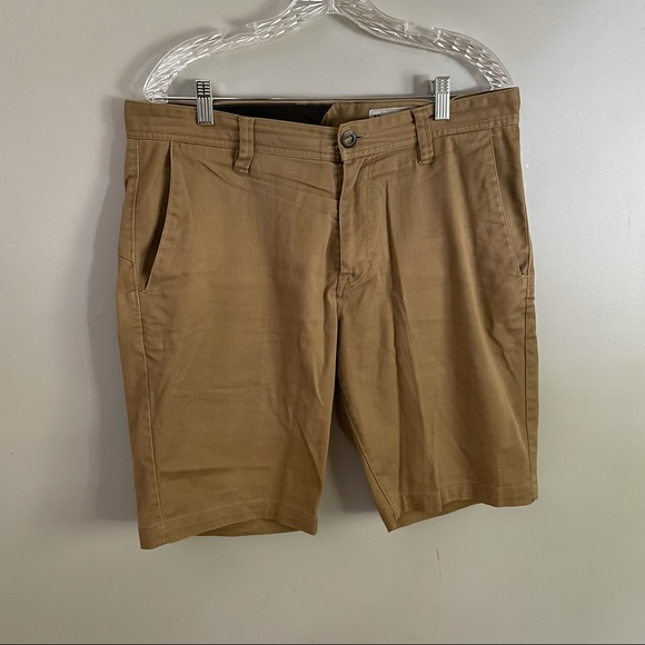 VOLCOM FRICKIN MODERN STRETCH SHORTS - KHAKI - Picture 1 of 3